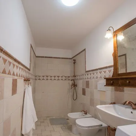 Apartment Lana House With *